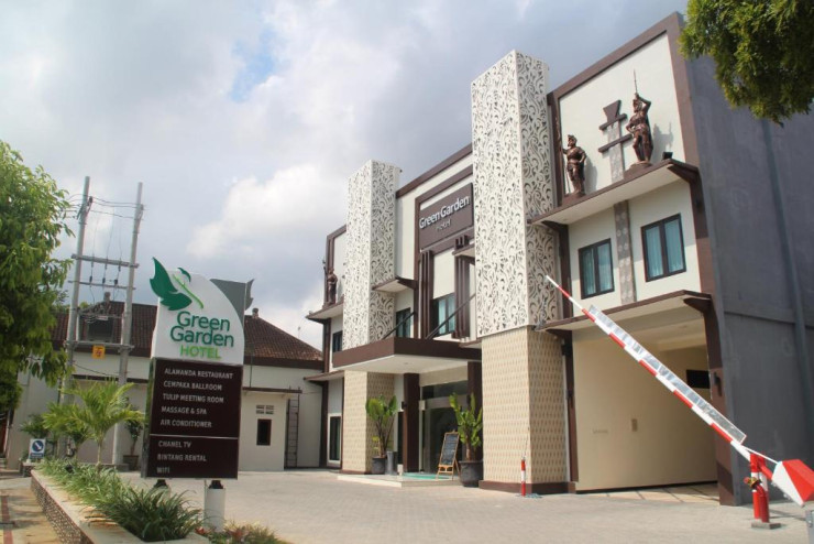 GREEN GARDEN HOTEL TUBAN